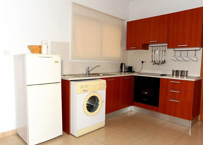 Penelope Court 102 Apartmán