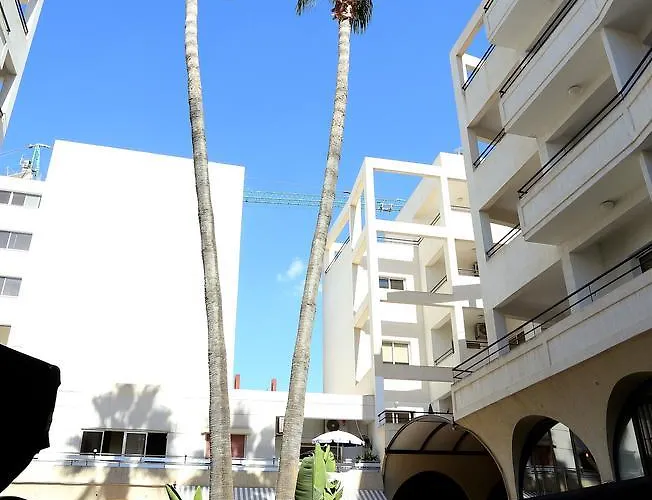 Penelopi Court 102 * Larnaca