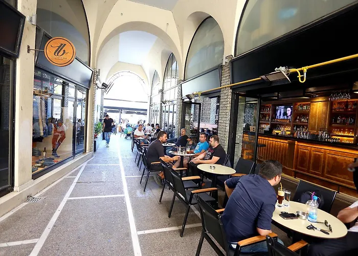 Appartement Penelopi Court 102 *