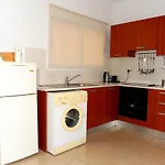 Penelope Court 102 Apartament