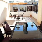 Penelope Court 102 Apartament