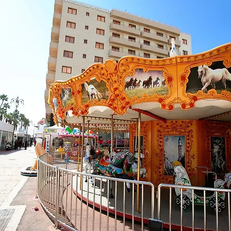 Penelope Court 102 Апартаменти *