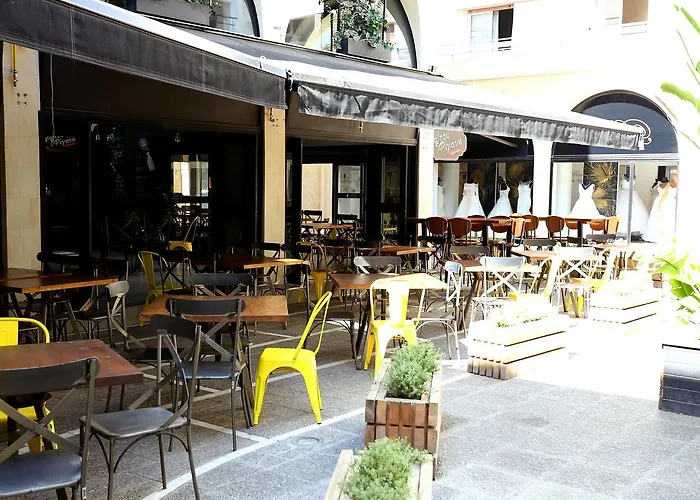 Penelope Court 102 Апартаменти *